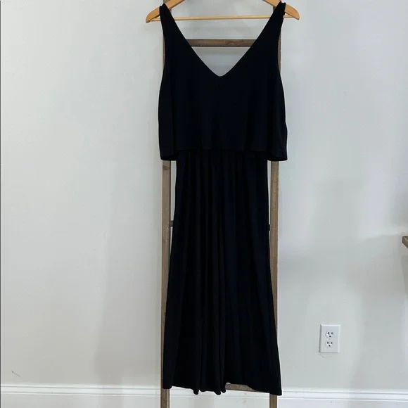 Tahari Black V-Neck Wide Leg Cropped Sleeveless Jumpsuit Size Small stretchy - Picture 5 of 9